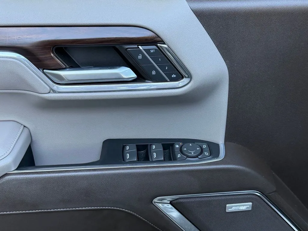 GMC Sierra 1500 photo 28