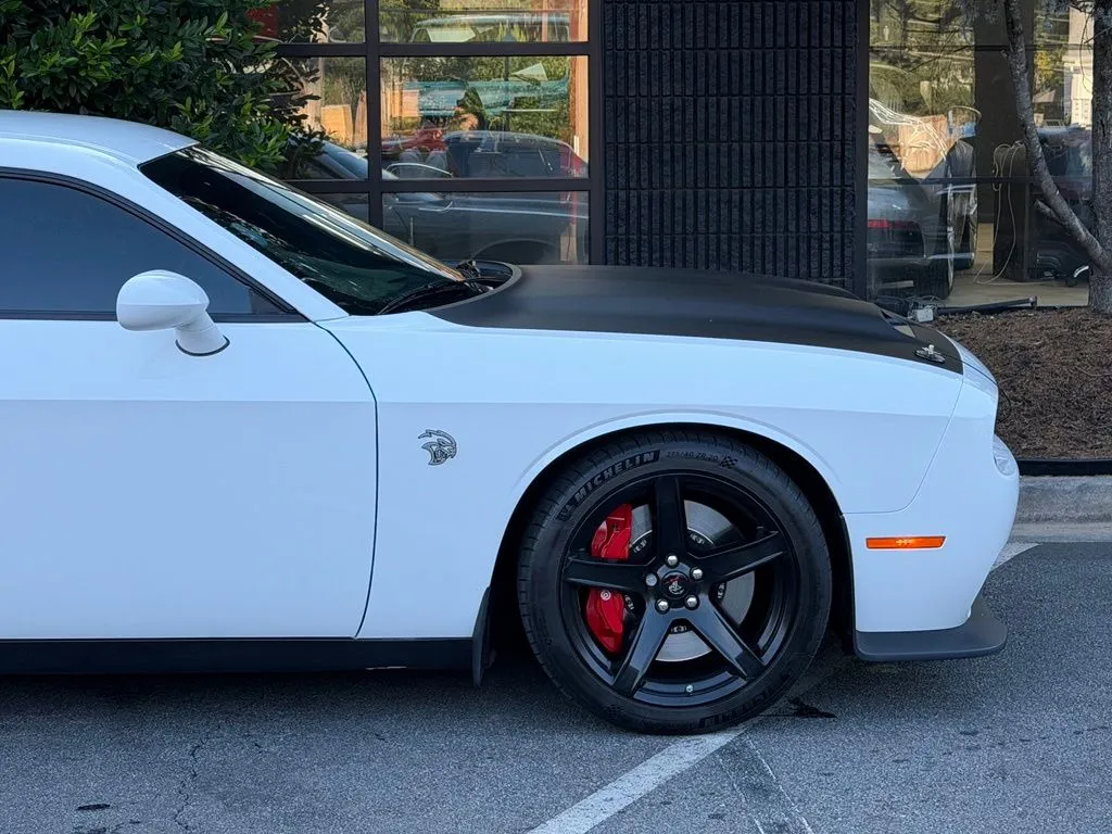 Dodge Challenger photo 23