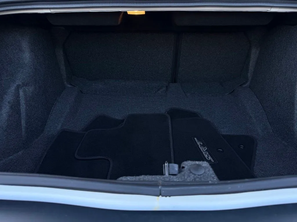 Dodge Challenger photo 18