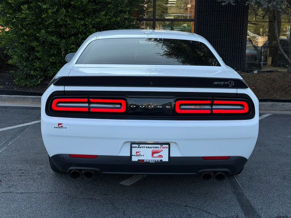 Dodge Challenger photo 14