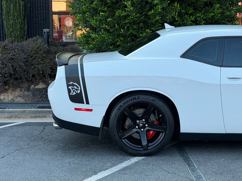 Dodge Challenger photo 22