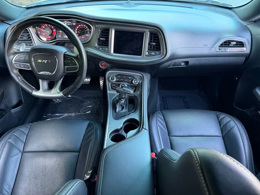 Dodge Challenger photo 35