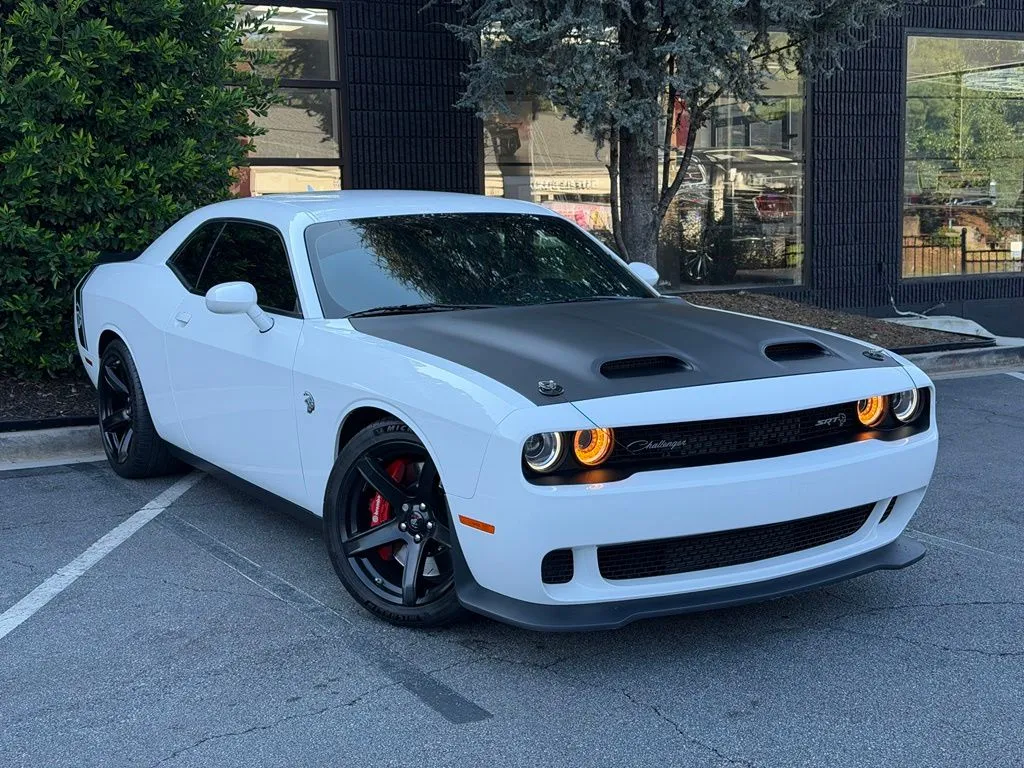 Dodge Challenger photo 7