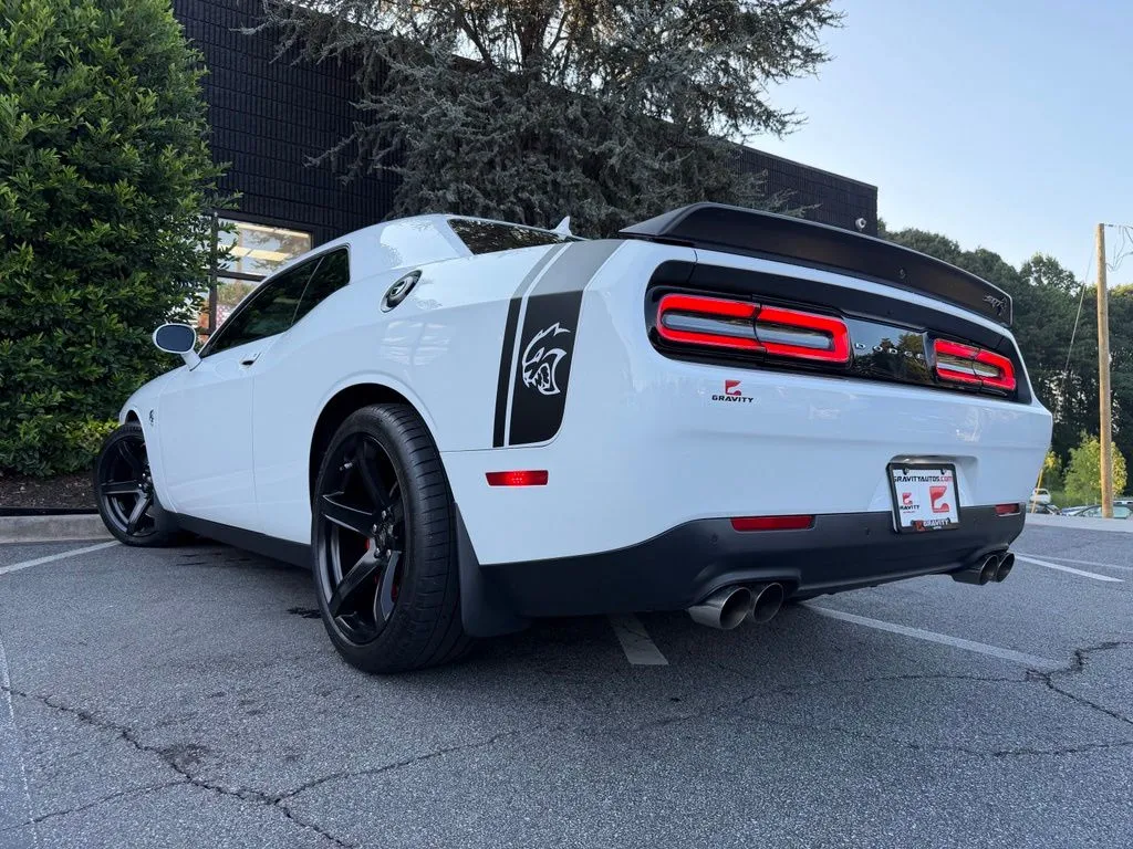 Dodge Challenger photo 20
