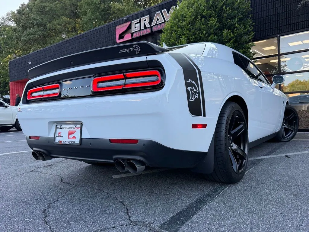 Dodge Challenger photo 13