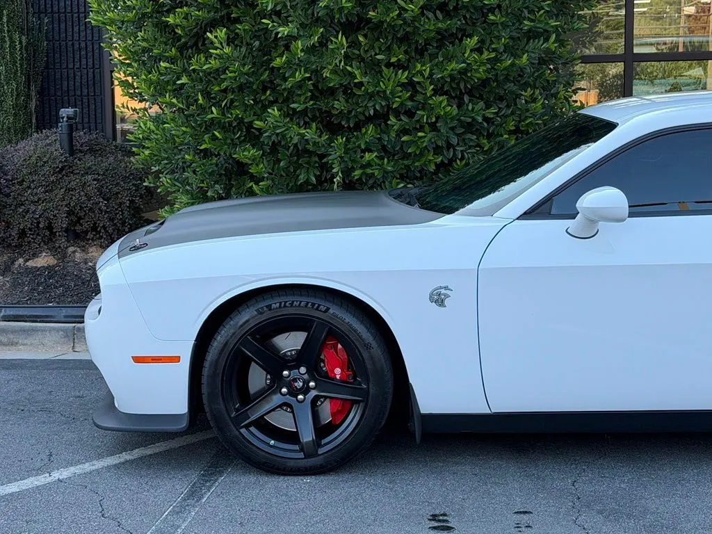 Dodge Challenger photo 10