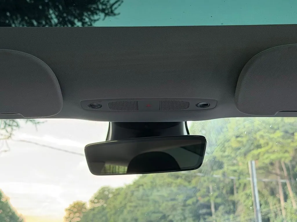 Tesla Model 3 photo 44
