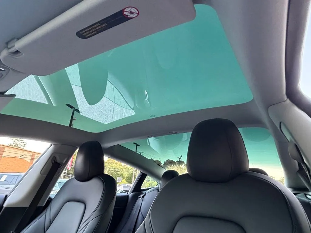 Tesla Model 3 photo 46