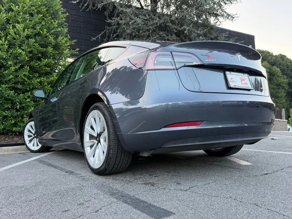 Tesla Model 3 photo 20