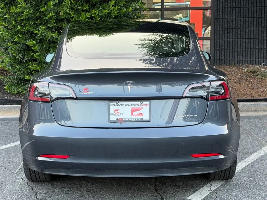Tesla Model 3 photo 14
