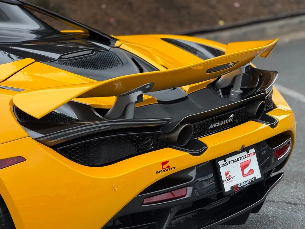 McLaren 720S photo 19