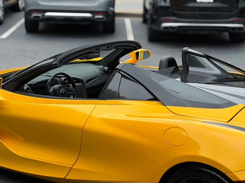 McLaren 720S photo 27