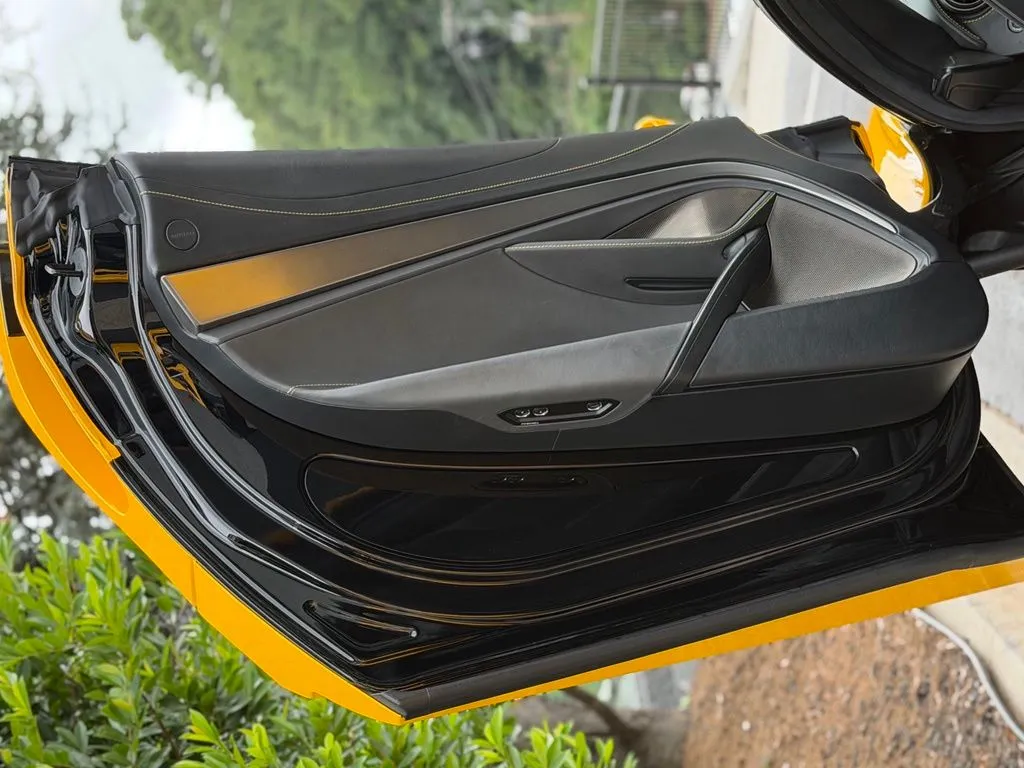 McLaren 720S photo 36