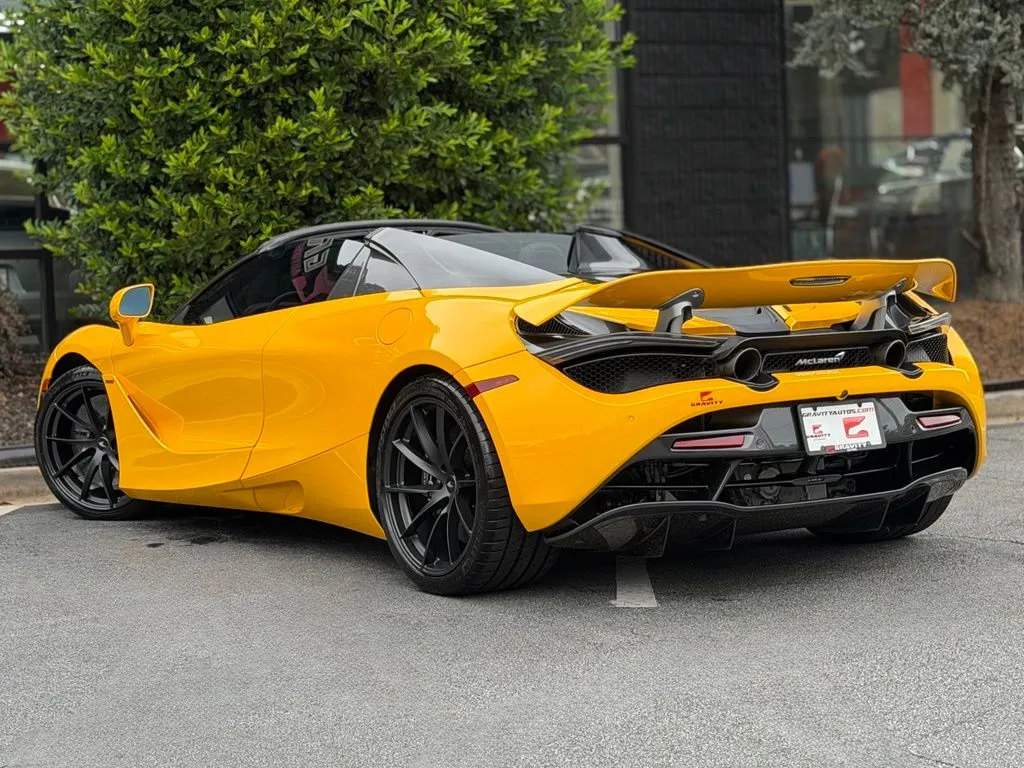 McLaren 720S photo 20
