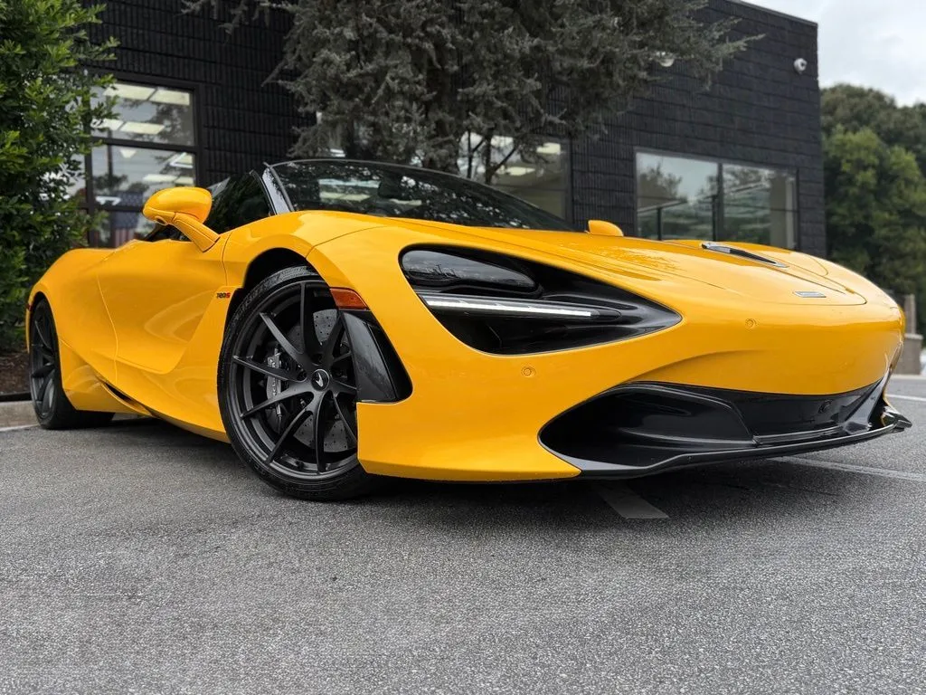 McLaren 720S photo 10
