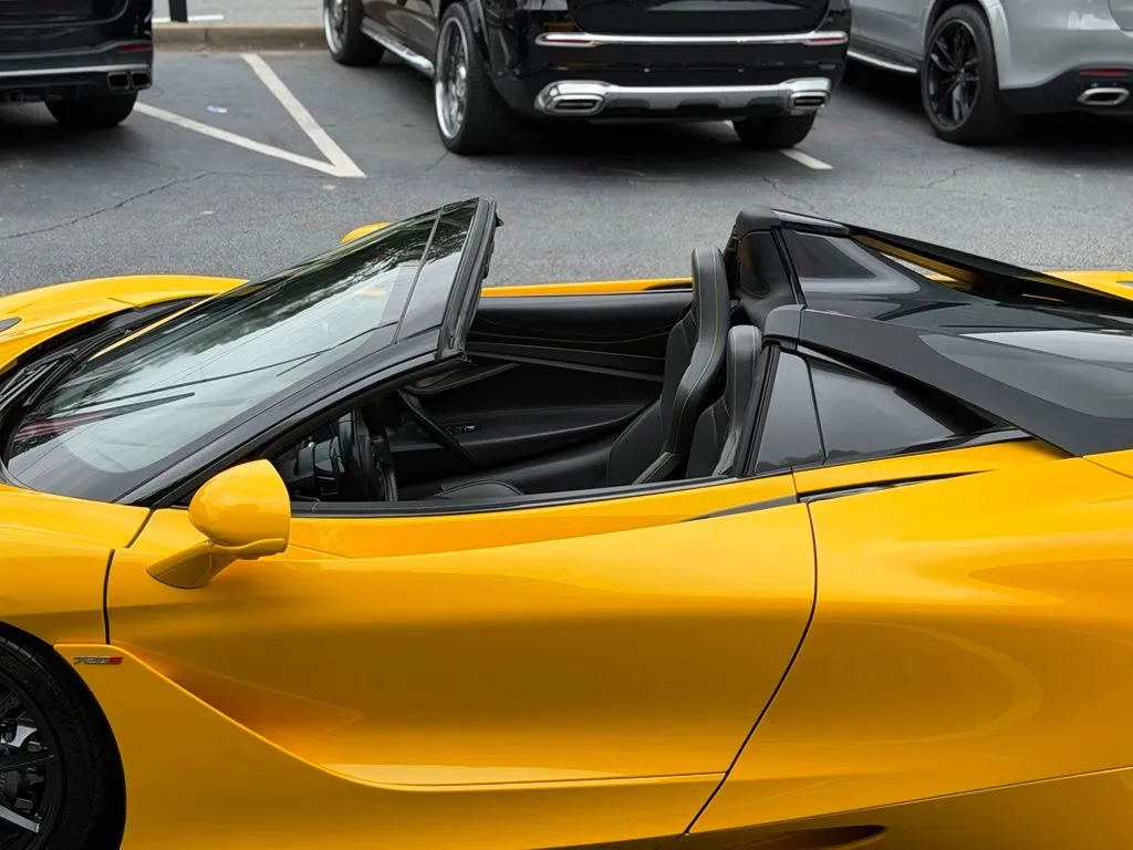 McLaren 720S photo 26