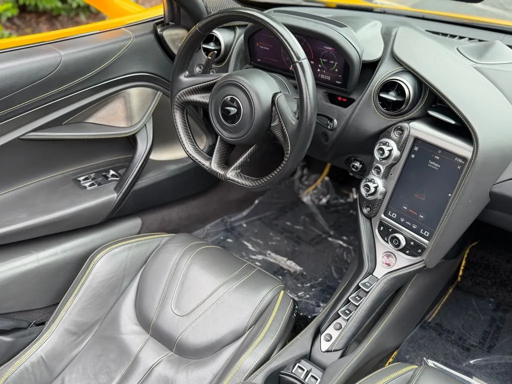 McLaren 720S photo 45