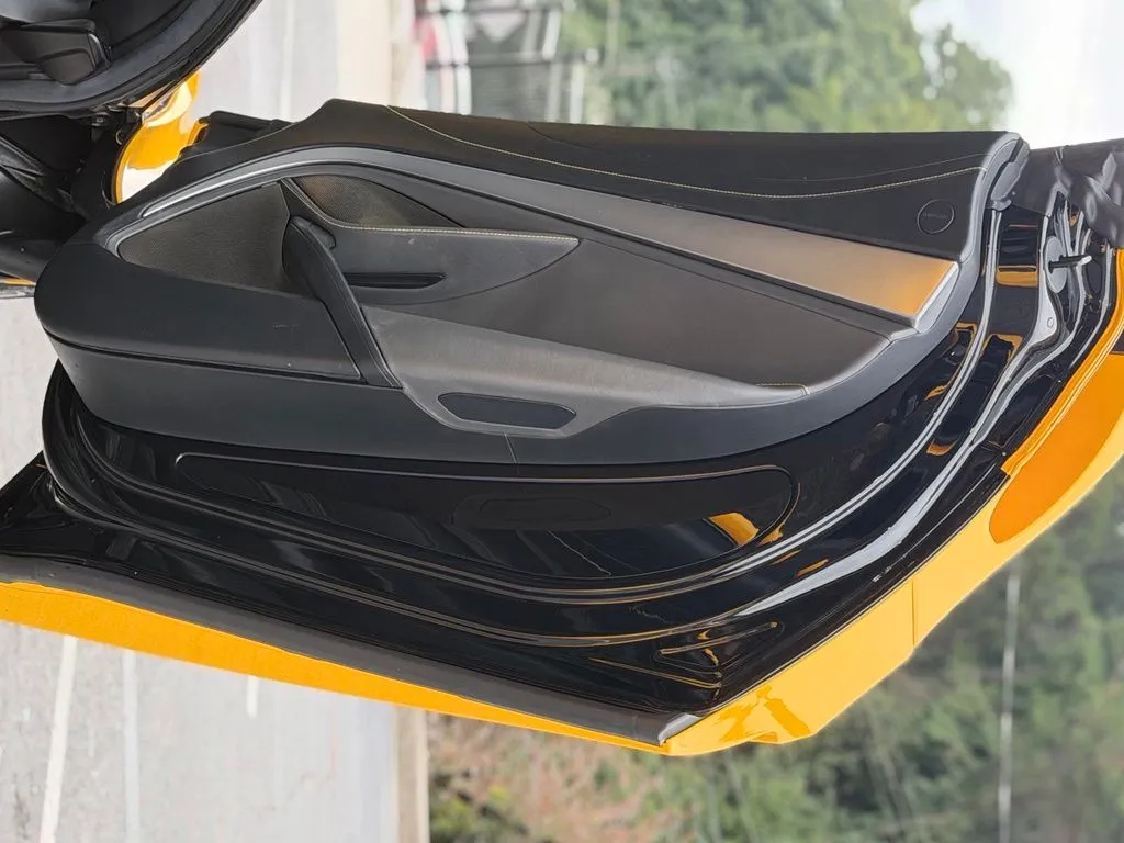 McLaren 720S photo 42