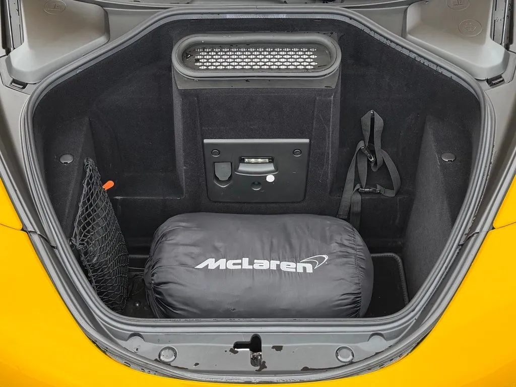 McLaren 720S photo 8