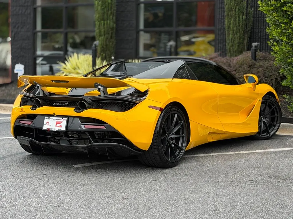 McLaren 720S photo 14