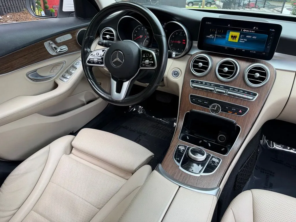 Mercedes-Benz C-Class photo 38