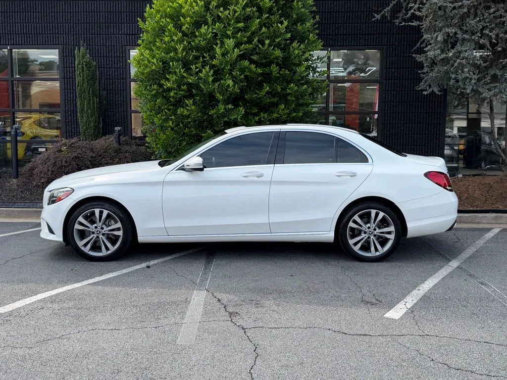 Mercedes-Benz C-Class photo 9