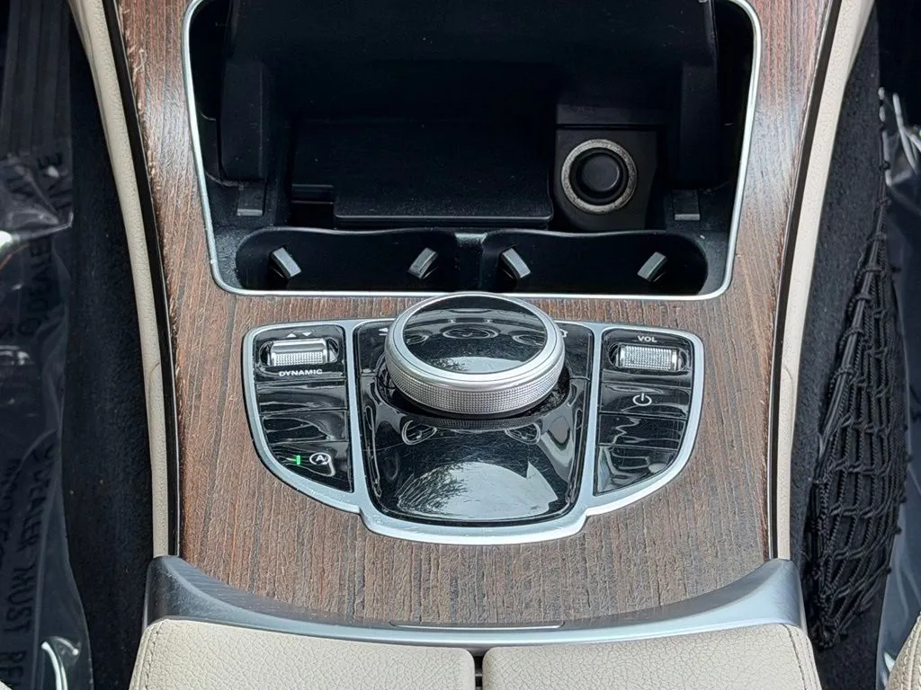 Mercedes-Benz C-Class photo 45