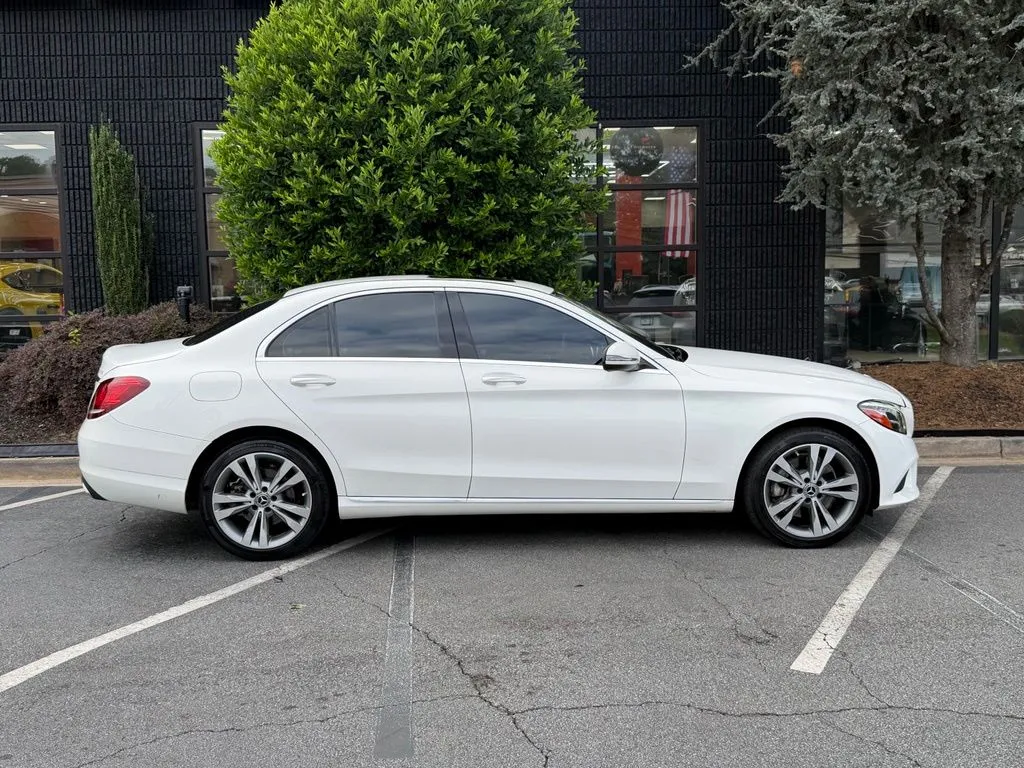 Mercedes-Benz C-Class photo 19