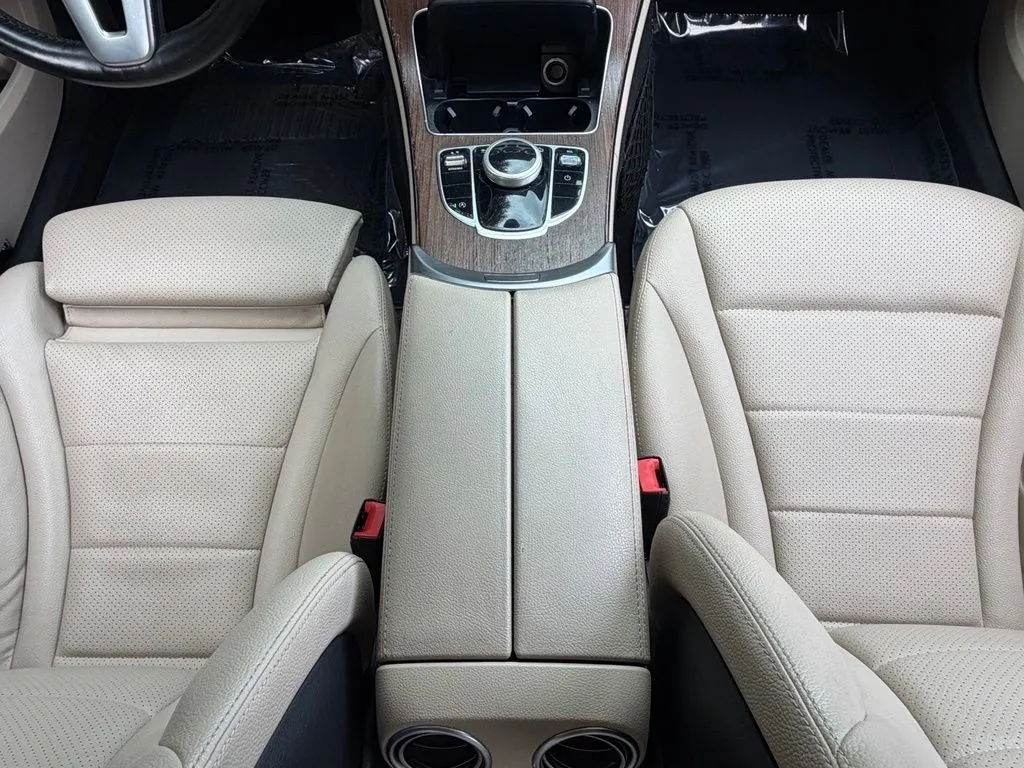 Mercedes-Benz C-Class photo 46