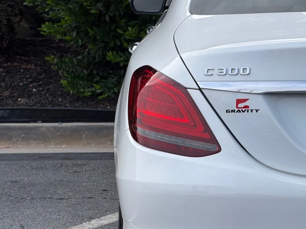 Mercedes-Benz C-Class photo 15