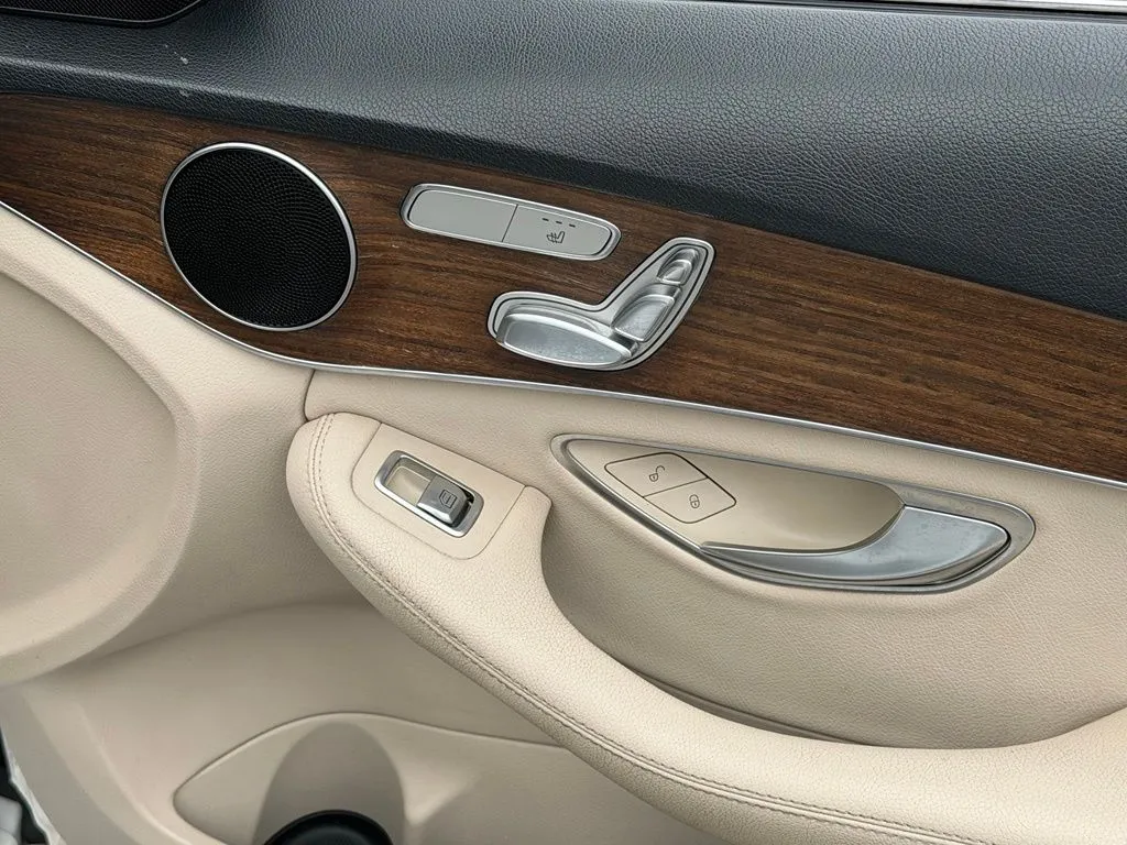 Mercedes-Benz C-Class photo 34