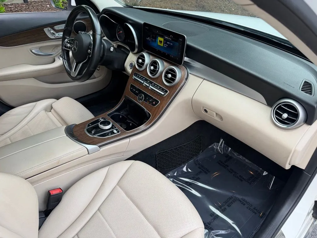 Mercedes-Benz C-Class photo 30