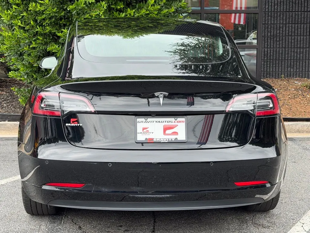 Tesla Model 3 photo 14