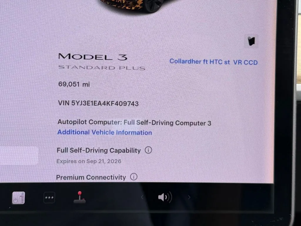 Tesla Model 3 photo 52