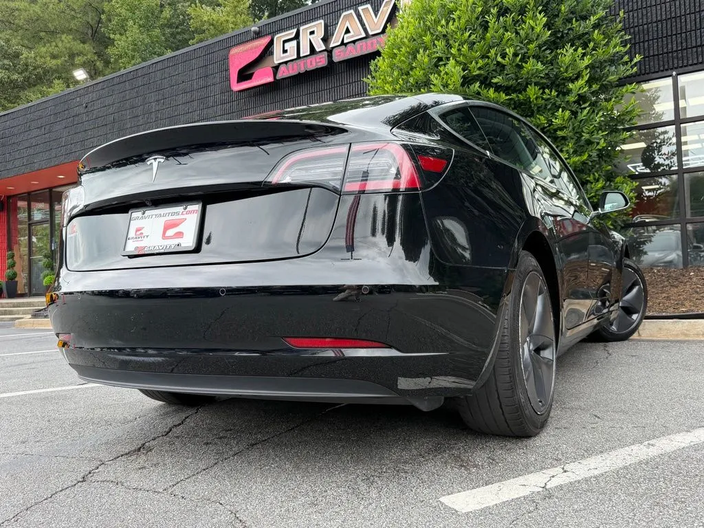 Tesla Model 3 photo 13