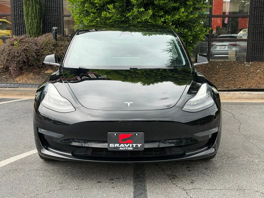 Tesla Model 3 photo 3