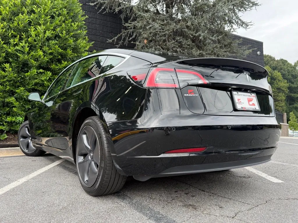 Tesla Model 3 photo 20