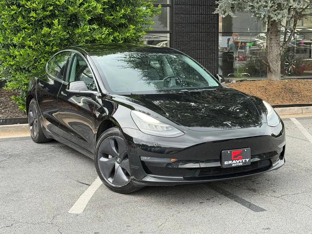 Tesla Model 3 photo 7