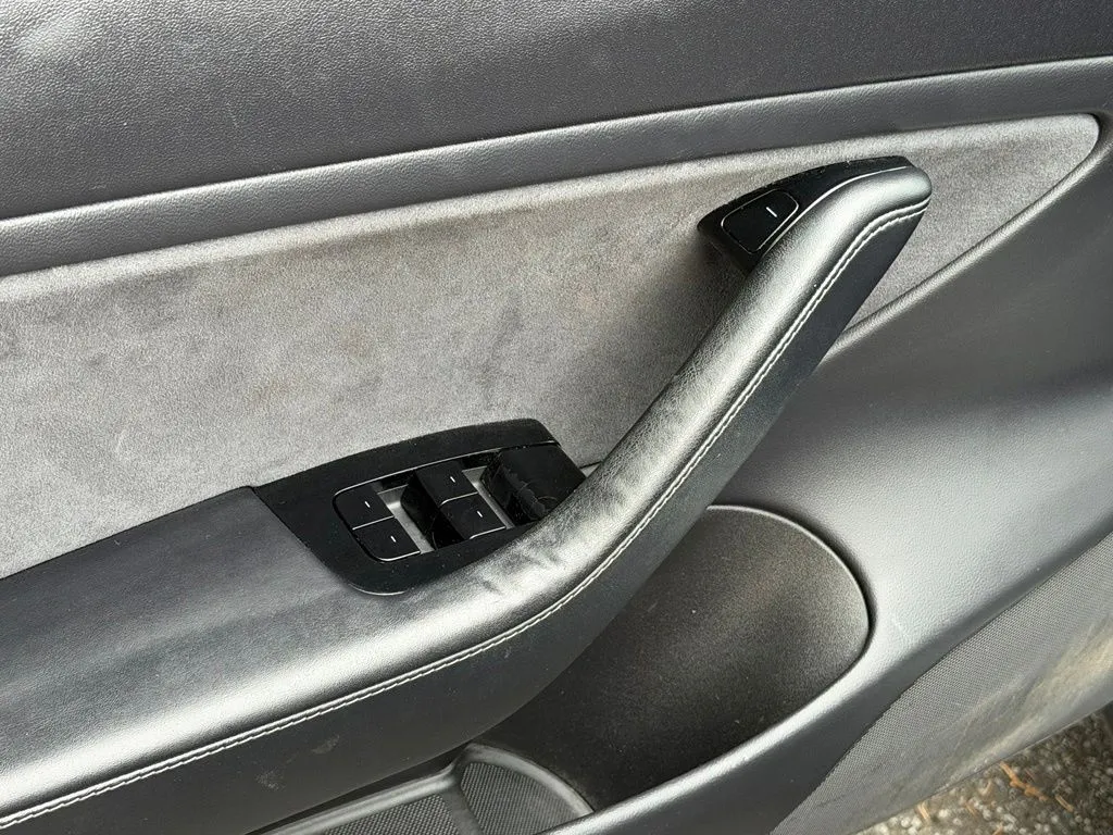 Tesla Model 3 photo 29