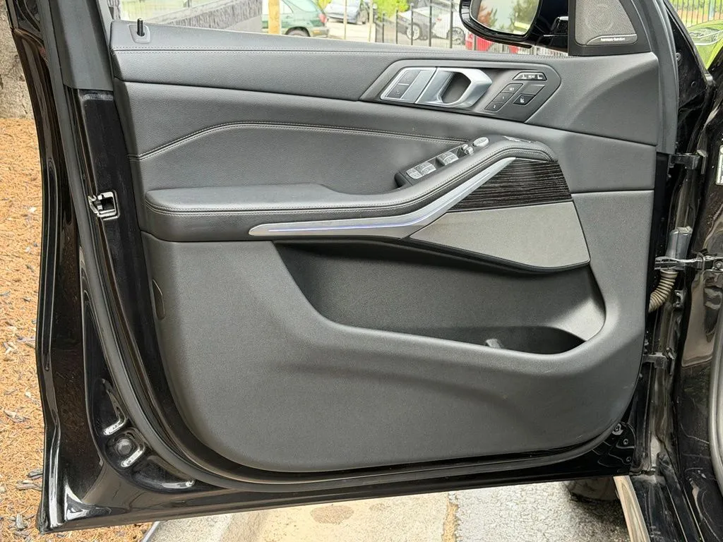 BMW X7 photo 29
