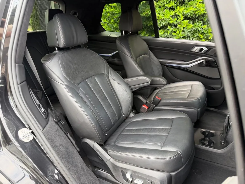 BMW X7 photo 42