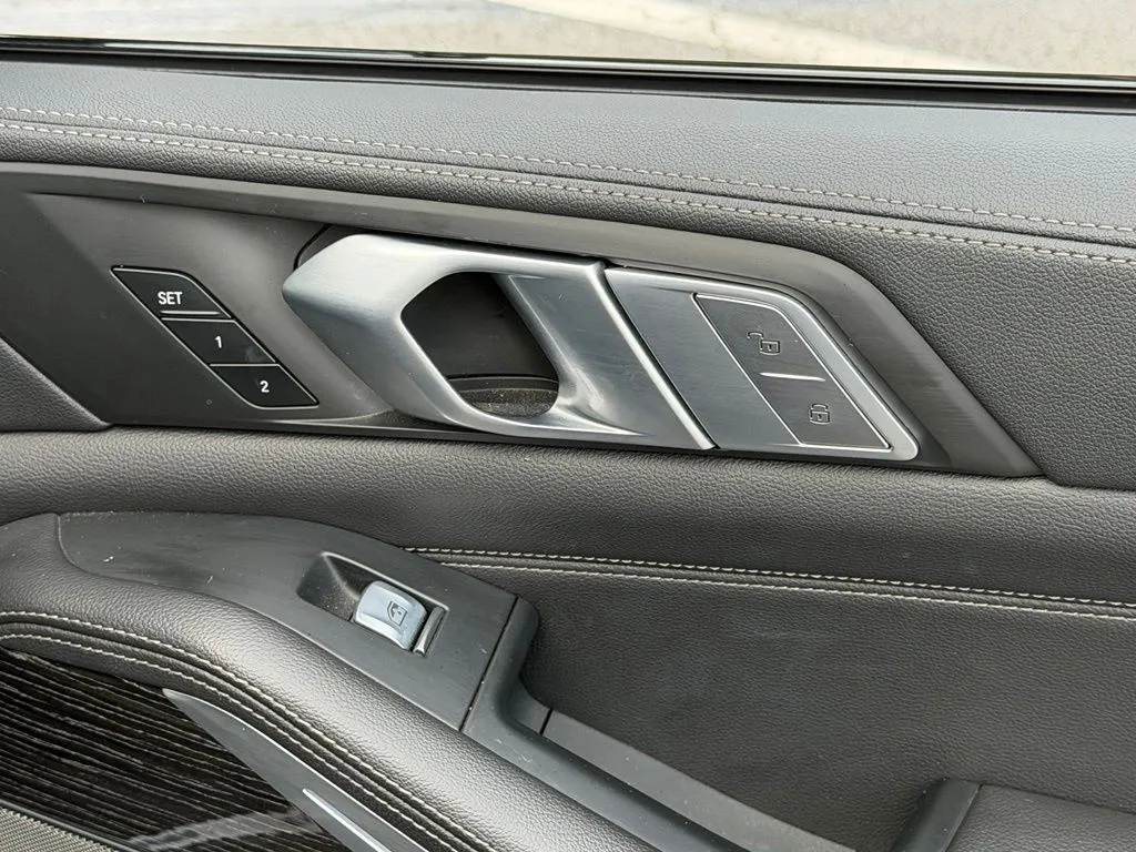 BMW X7 photo 40