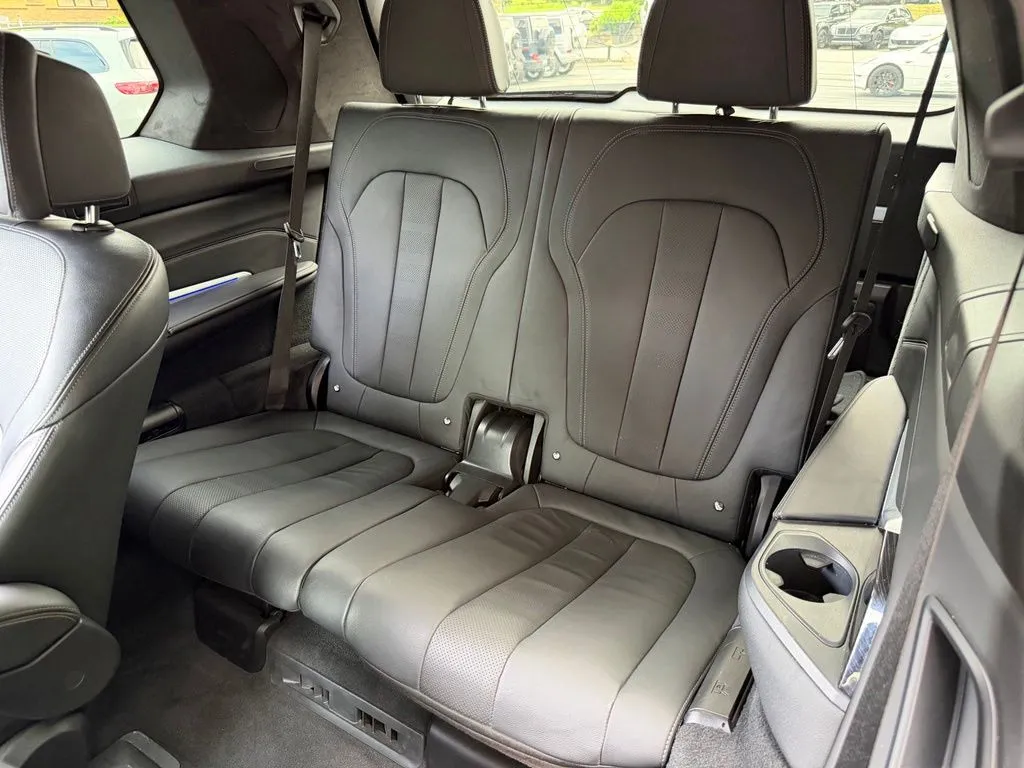 BMW X7 photo 33