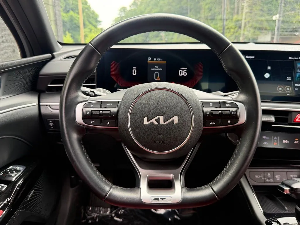Kia K5 photo 42