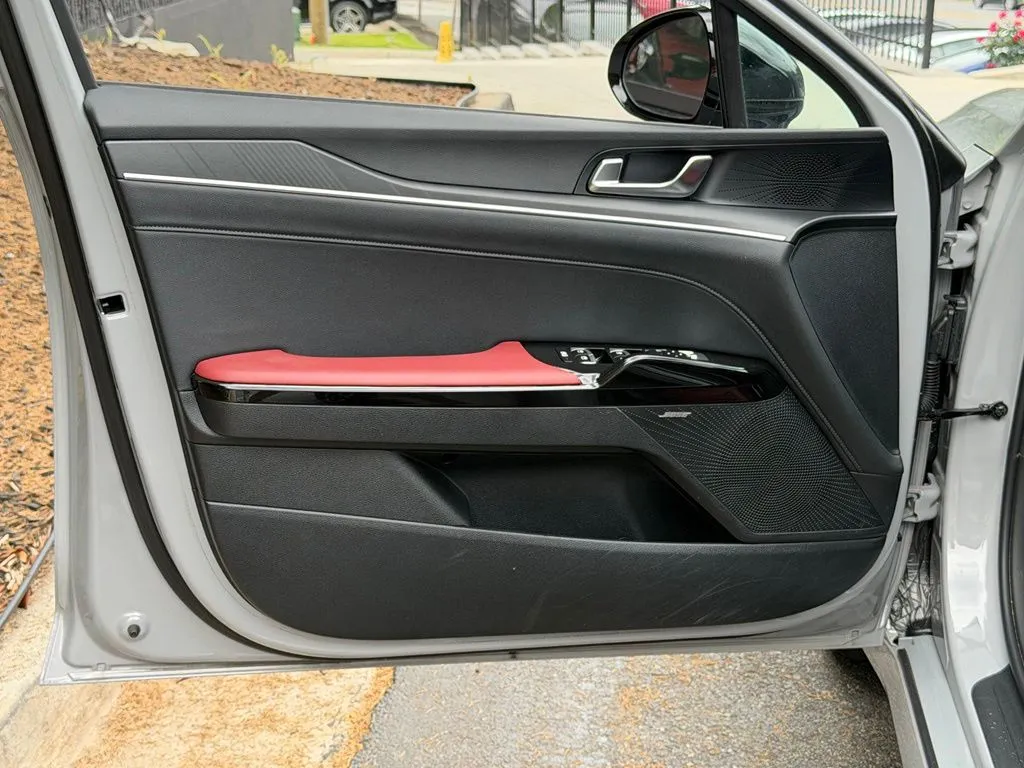 Kia K5 photo 28