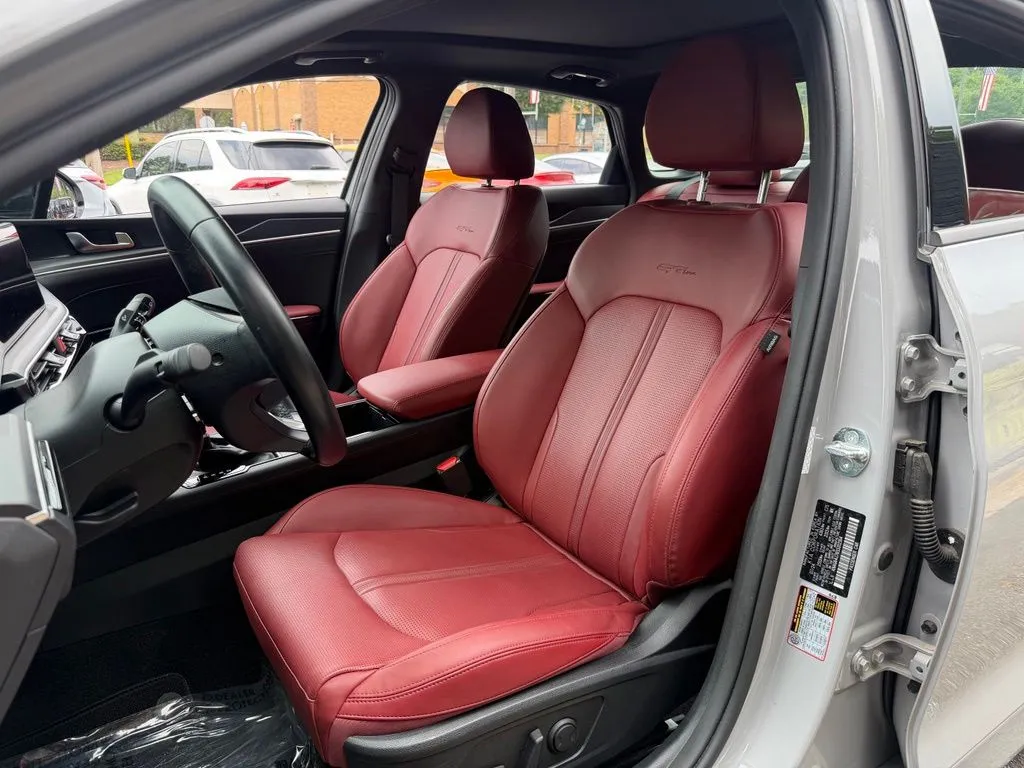 Kia K5 photo 26