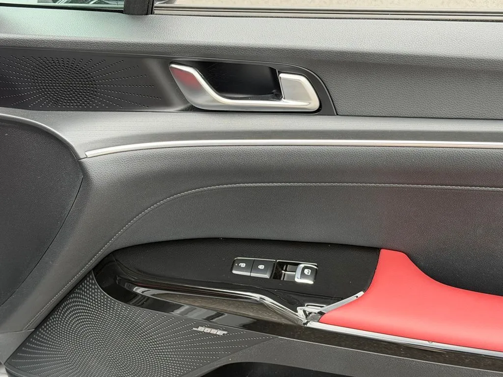 Kia K5 photo 36