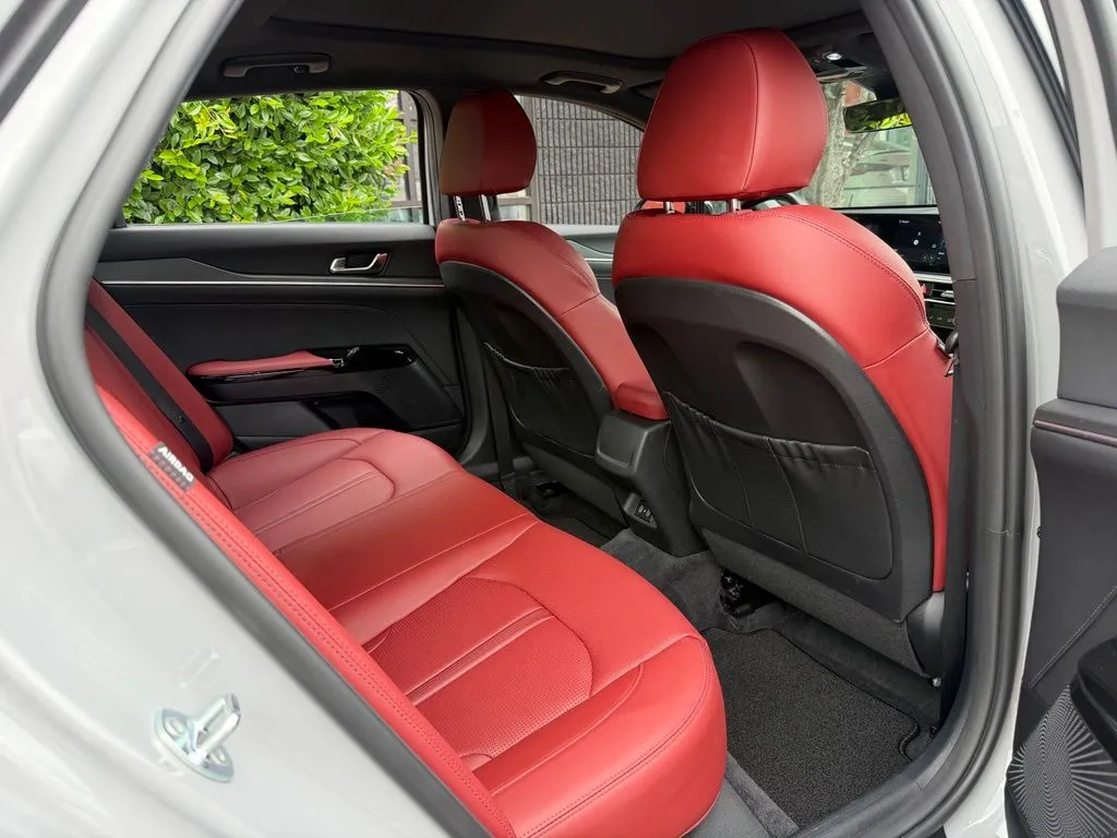 Kia K5 photo 37