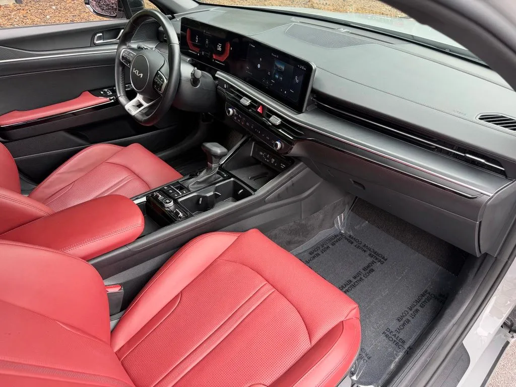 Kia K5 photo 32