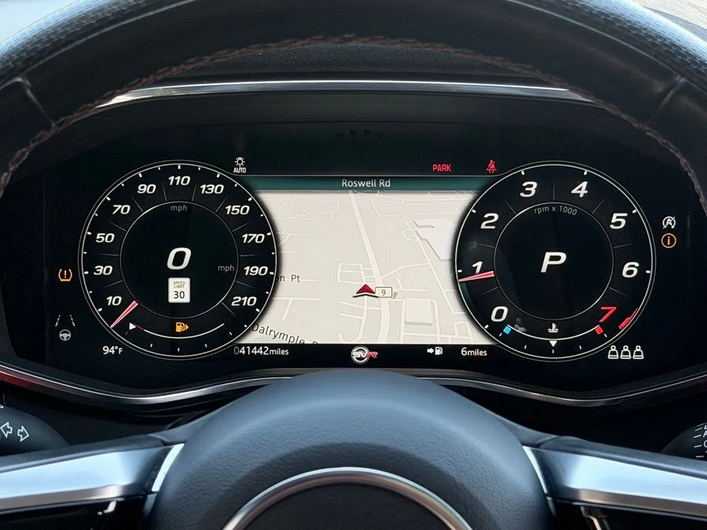 Jaguar F-PACE photo 48